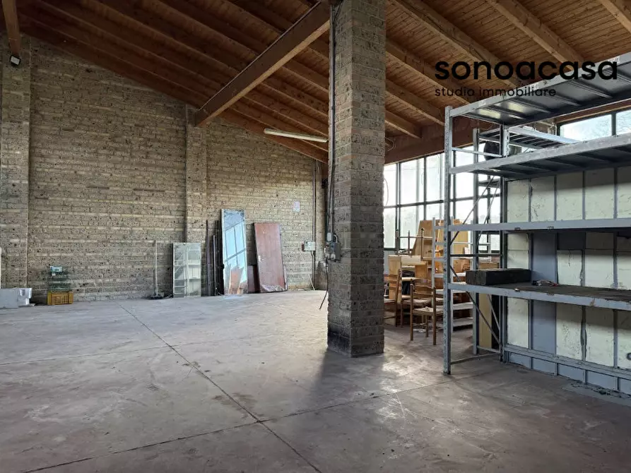 Immagine 45 di Capannone industriale in vendita  in Strada Statale Valcesano a Trecastelli