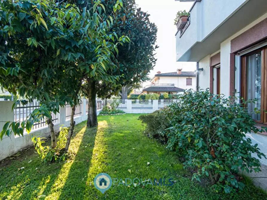 Casa bifamiliare in vendita in Via Puccini a Abano Terme