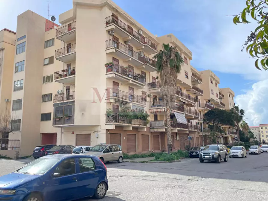Immagine 1 di Appartamento in vendita  in 19 Viale Vittoria a Reggio Di Calabria