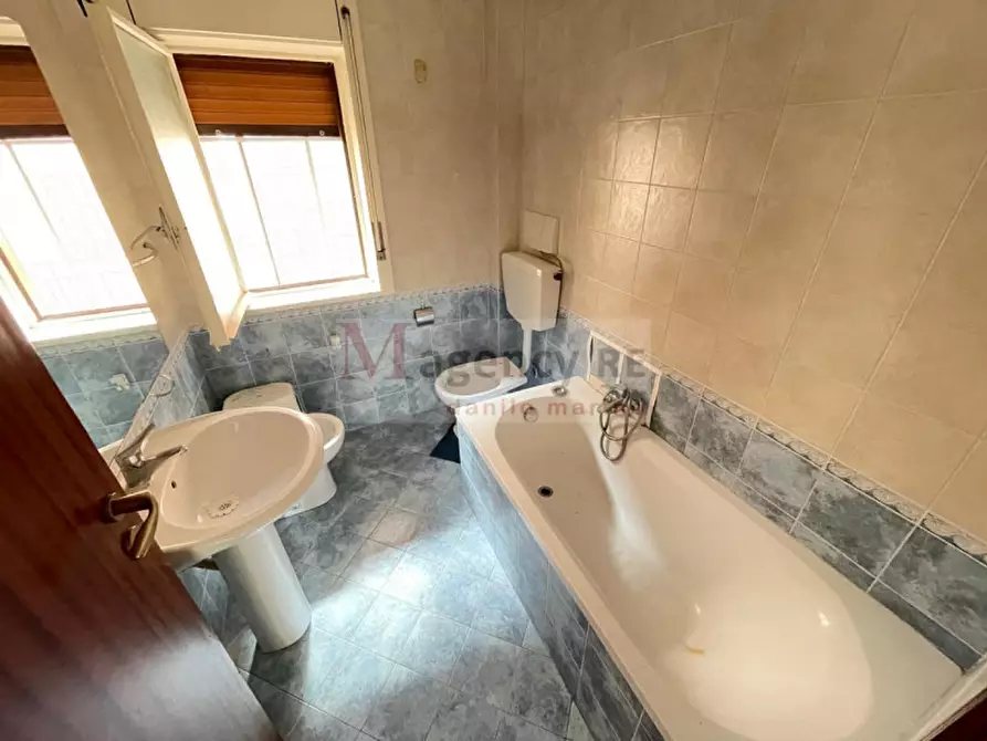 Immagine 15 di Appartamento in vendita  in 19 Viale Vittoria a Reggio Di Calabria