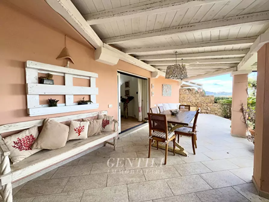 Immagine 2 di Appartamento in vendita  in Via G. Salaris a Arzachena