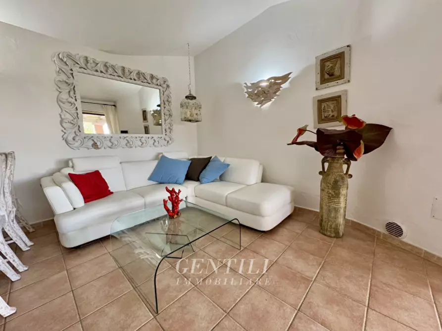 Immagine 3 di Appartamento in vendita  in Via G. Salaris a Arzachena