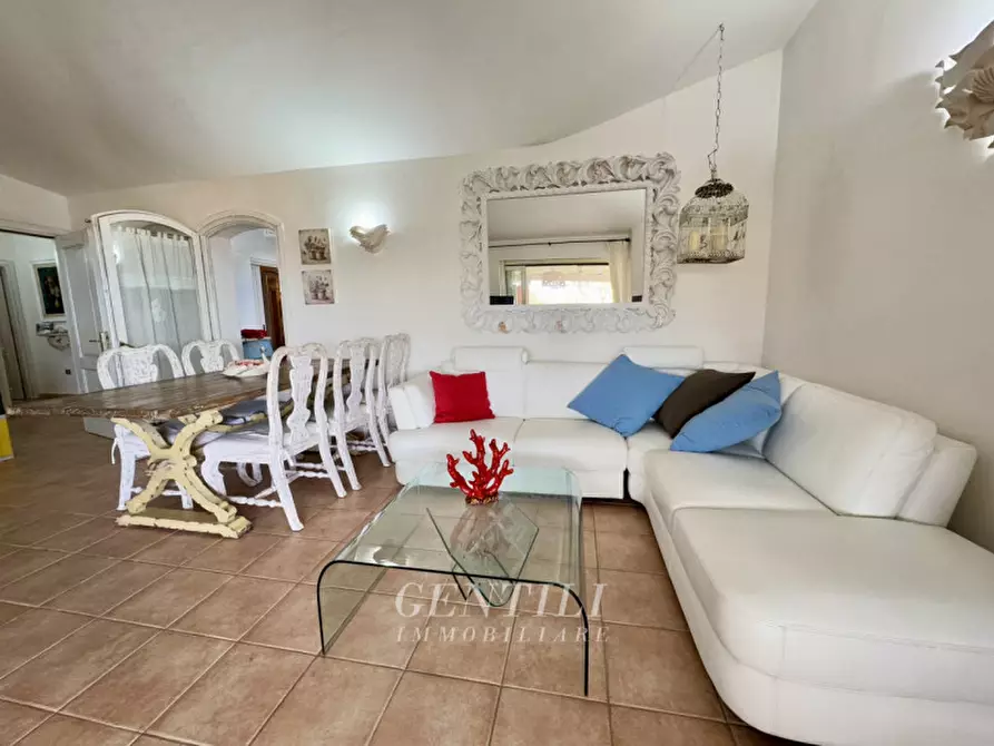 Immagine 4 di Appartamento in vendita  in Via G. Salaris a Arzachena