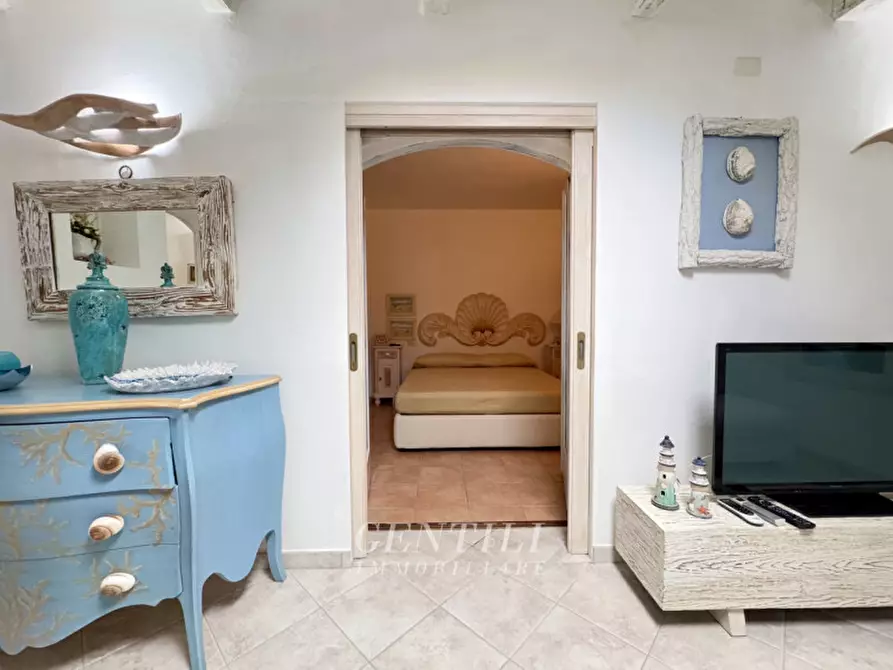 Immagine 10 di Appartamento in vendita  in Via G. Salaris a Arzachena