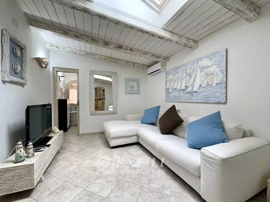 Immagine 11 di Appartamento in vendita  in Via G. Salaris a Arzachena