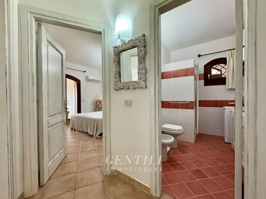 Immagine 16 di Appartamento in vendita  in Via G. Salaris a Arzachena