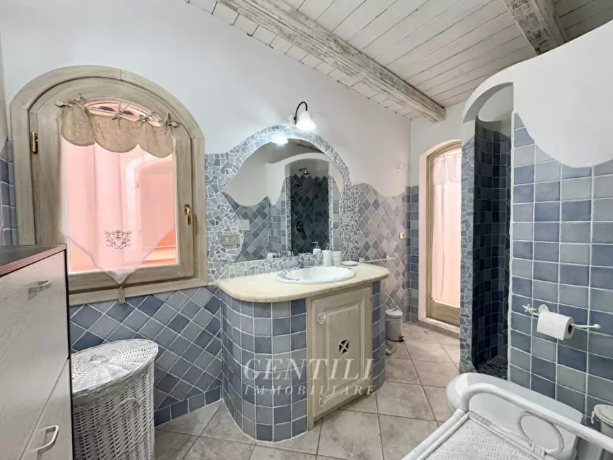 Immagine 20 di Appartamento in vendita  in Via G. Salaris a Arzachena