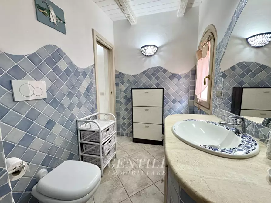 Immagine 22 di Appartamento in vendita  in Via G. Salaris a Arzachena