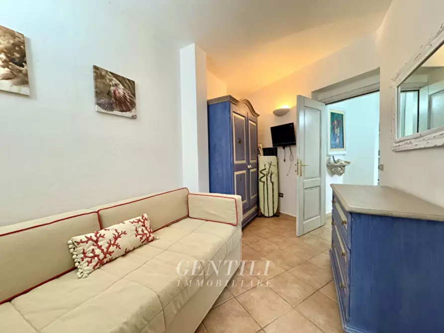 Immagine 25 di Appartamento in vendita  in Via G. Salaris a Arzachena