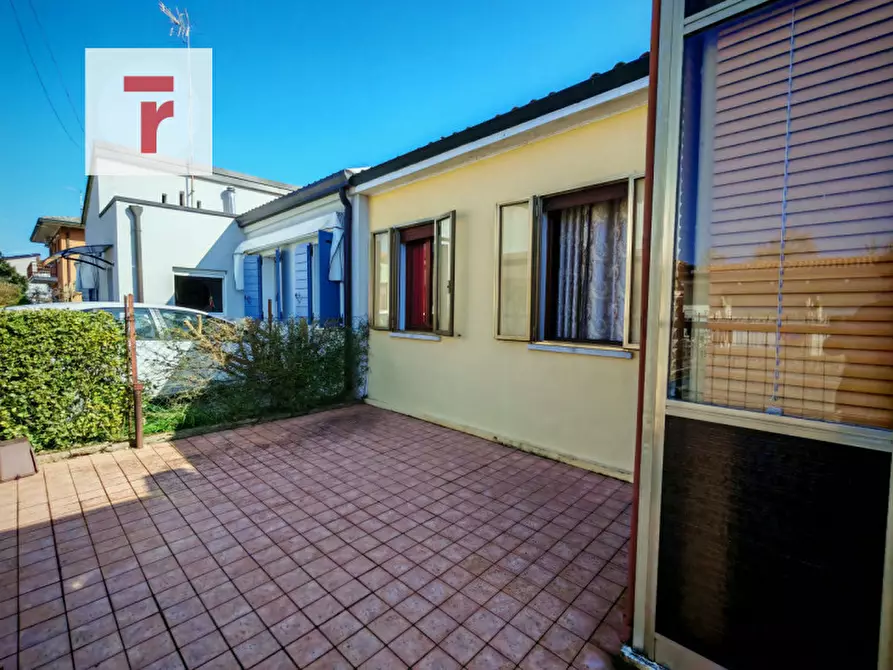 Immagine 2 di Casa bifamiliare in vendita  in Via Voltabarozzo a Padova