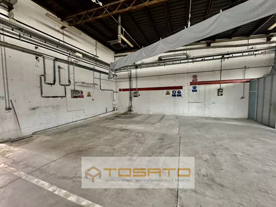 Immagine 16 di Capannone industriale in vendita  a Verona