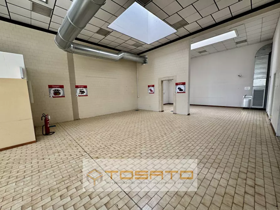 Immagine 24 di Capannone industriale in vendita  a Verona