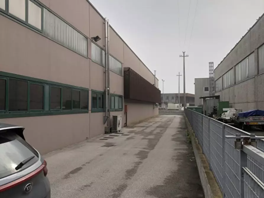 Immagine 36 di Capannone industriale in vendita  in via Tretti Marotti a Grisignano Di Zocco