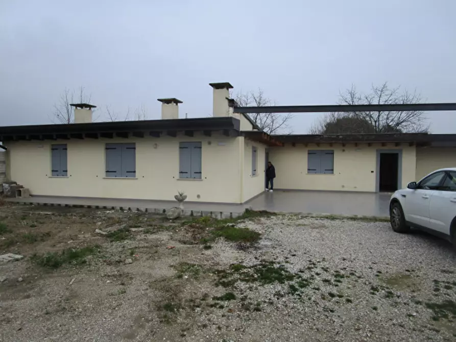 Immagine 2 di Ufficio in affitto  a Piove Di Sacco