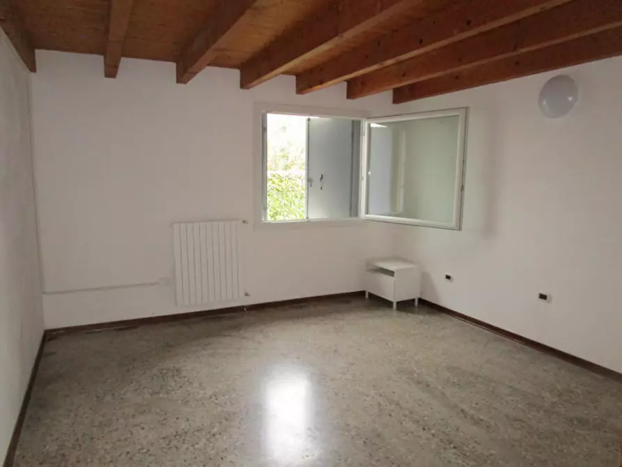 Immagine 7 di Ufficio in affitto  a Piove Di Sacco