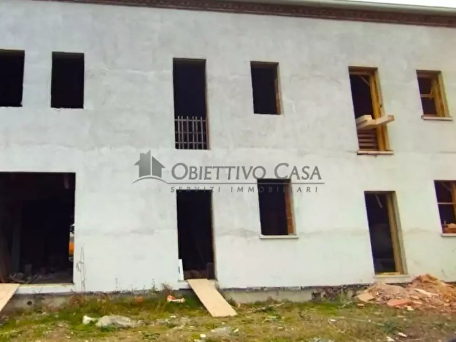 Immagine 5 di Casa trifamiliare in vendita  in Via Candiana a Pontelongo