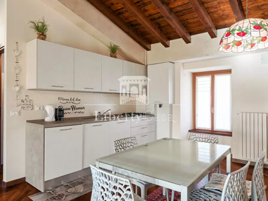 Immagine 4 di Appartamento in vendita  in Via Garibaldi a San Felice Del Benaco