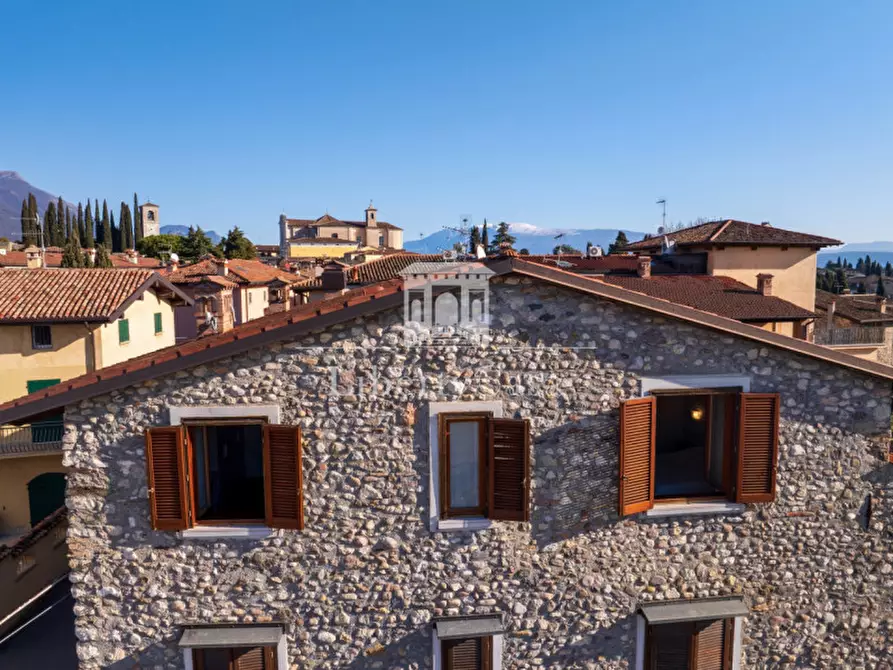 Immagine 11 di Appartamento in vendita  in Via Garibaldi a San Felice Del Benaco