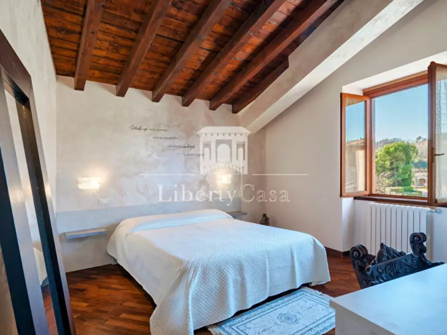 Immagine 12 di Appartamento in vendita  in Via Garibaldi a San Felice Del Benaco