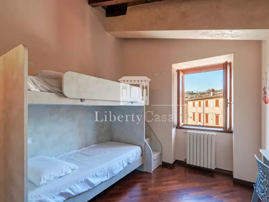 Immagine 16 di Appartamento in vendita  in Via Garibaldi a San Felice Del Benaco