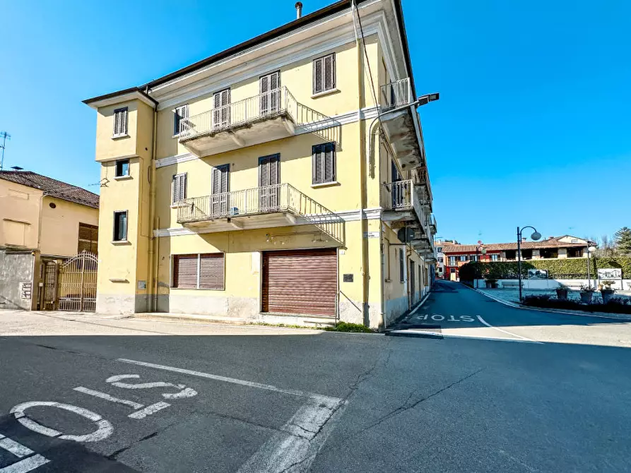 Immagine 1 di Palazzo in vendita  in Via Dante Alighieri 4 a Cavallirio
