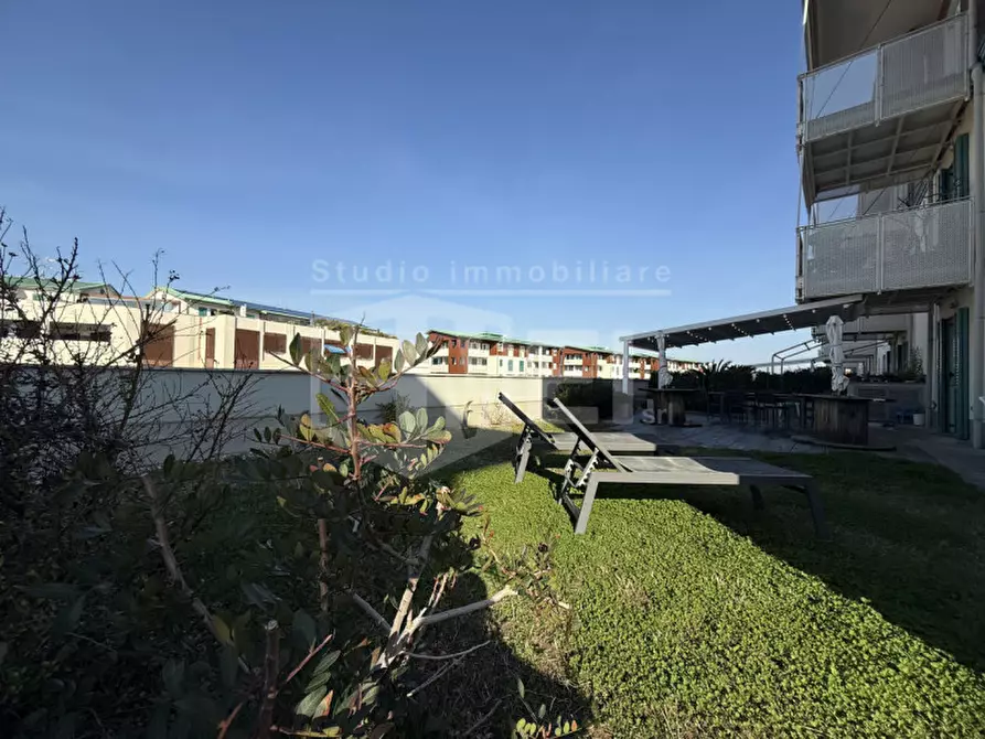 Immagine 34 di Appartamento in vendita  in Via Gaetano D'alesio a Livorno