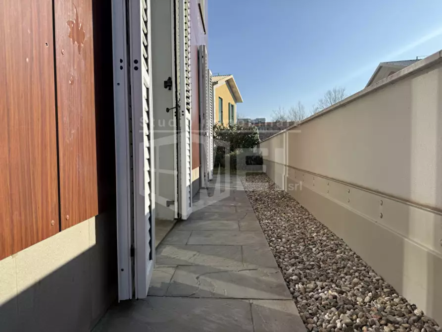 Immagine 35 di Appartamento in vendita  in Via Gaetano D'alesio a Livorno