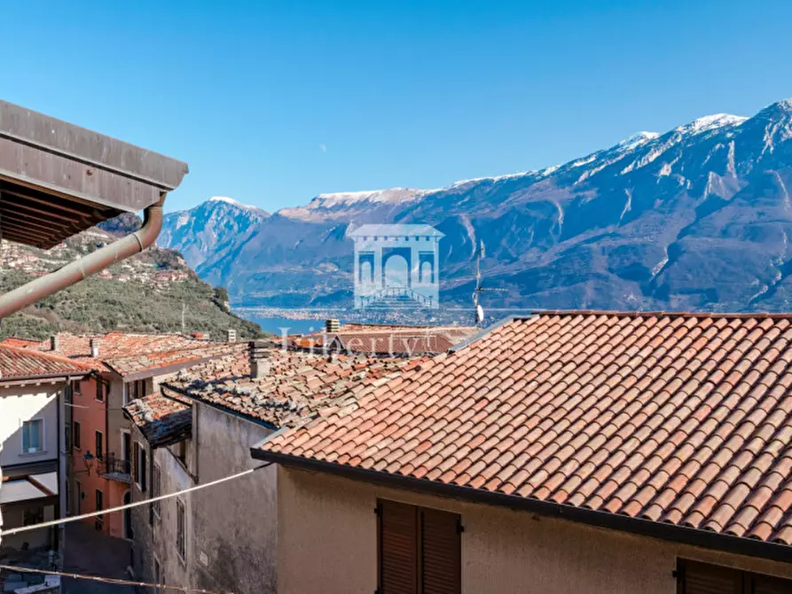 Immagine 4 di Casa trifamiliare in vendita  in Piazza Cavour a Tignale