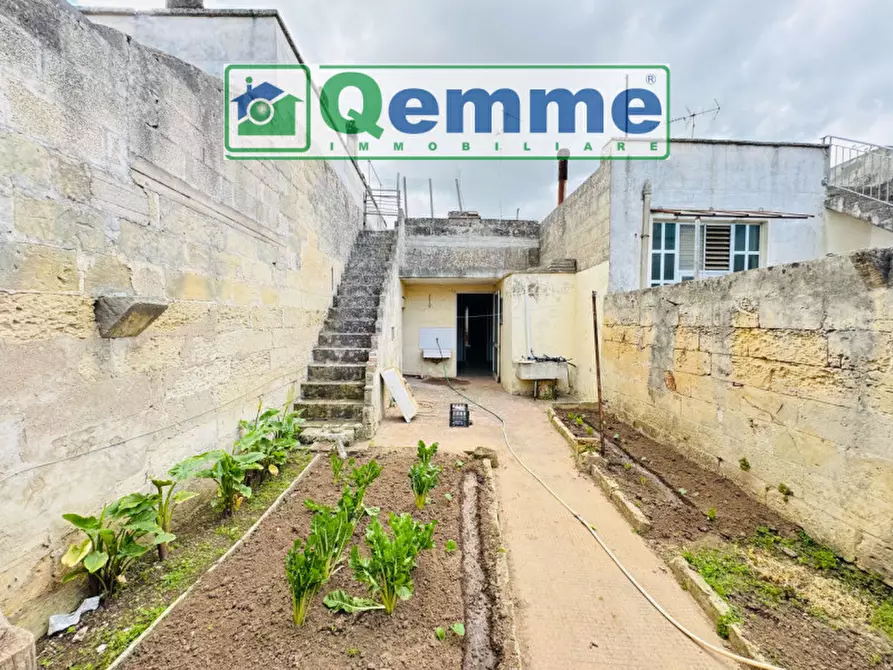 Immagine 1 di Casa indipendente in vendita  in Via Cavour a Lizzanello