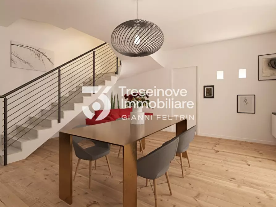 Immagine 4 di Casa trifamiliare in vendita  in Via Monsignor D'Alessi a Paese