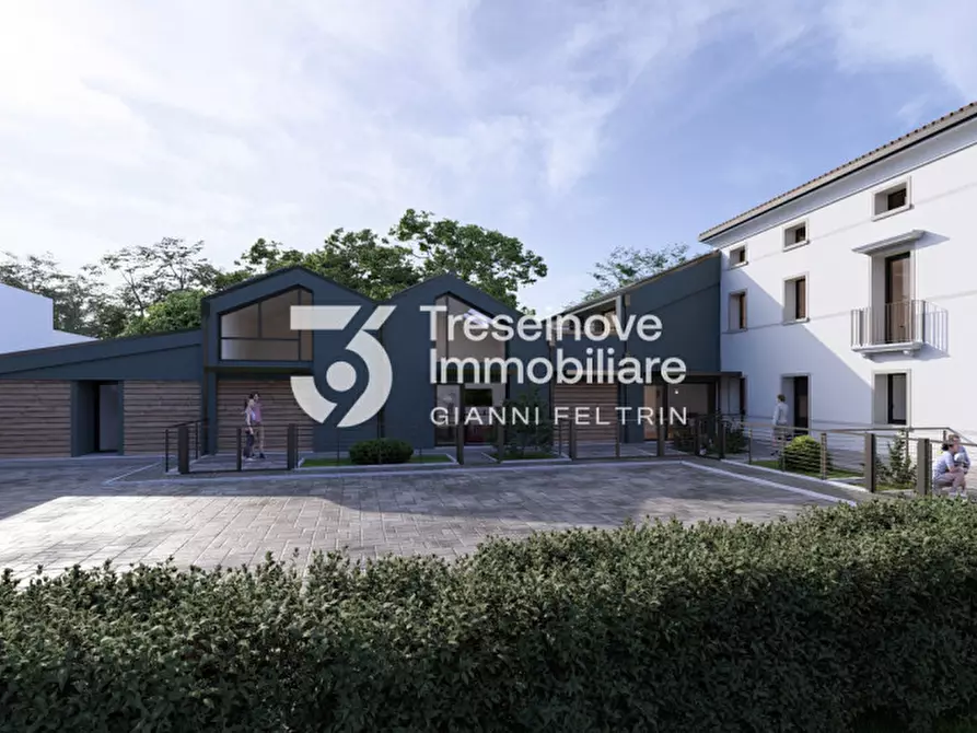 Immagine 10 di Casa trifamiliare in vendita  in Via Monsignor D'Alessi a Paese