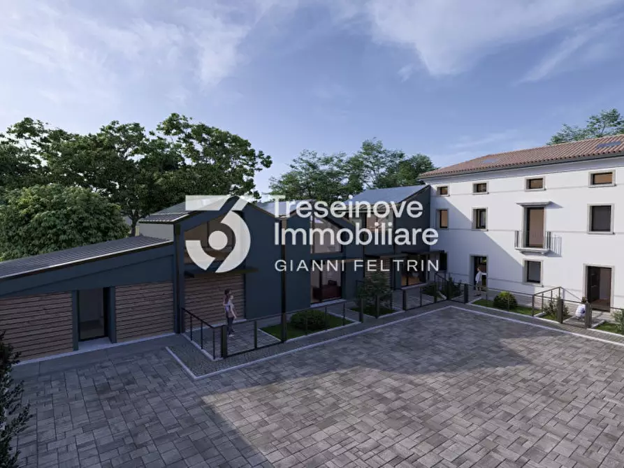 Immagine 11 di Casa trifamiliare in vendita  in Via Monsignor D'Alessi a Paese