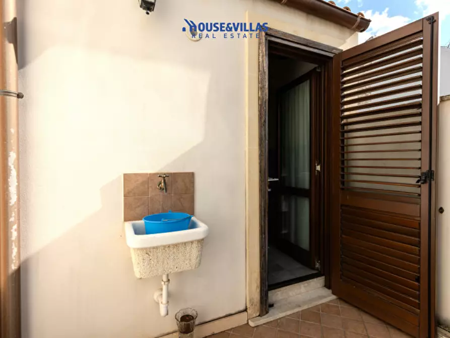 Immagine 11 di Appartamento in vendita  in Cortile Sant'Antonio Abate a Avola