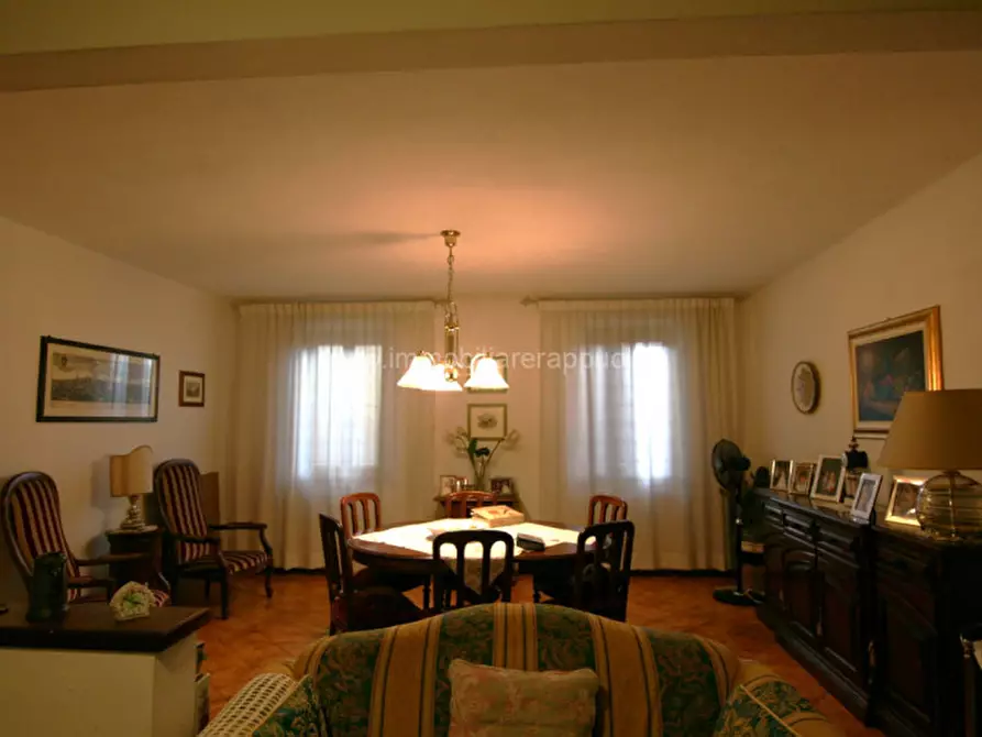 Immagine 1 di Appartamento in vendita  a Sinalunga