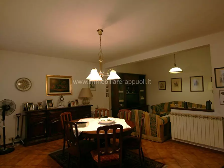 Immagine 3 di Appartamento in vendita  a Sinalunga