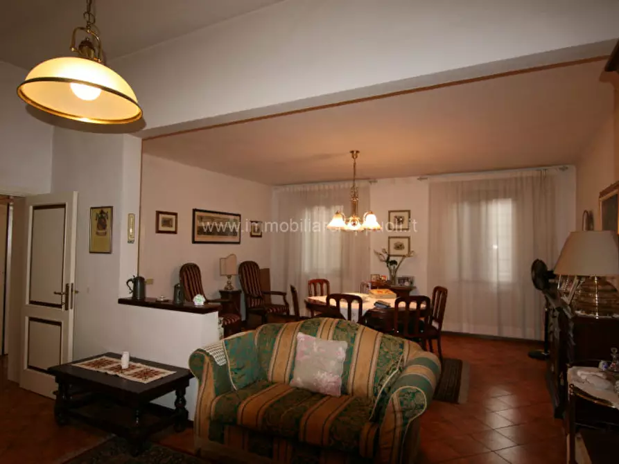 Immagine 5 di Appartamento in vendita  a Sinalunga