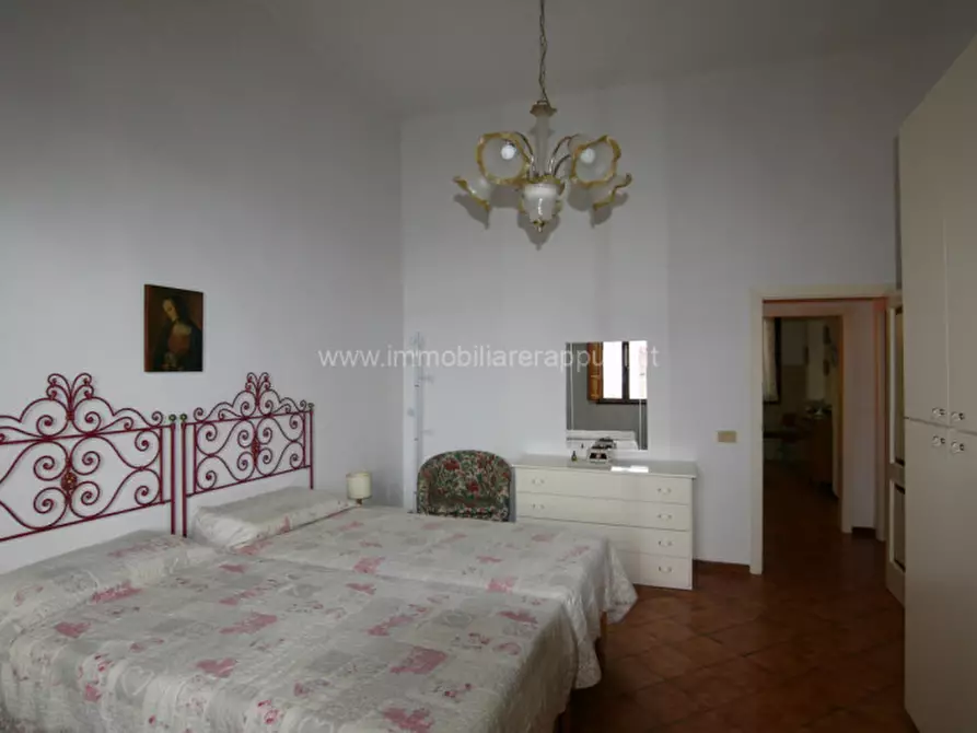 Immagine 9 di Appartamento in vendita  a Sinalunga