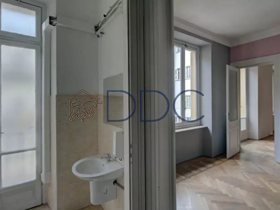 Immagine 6 di Appartamento in vendita  in via vittorio amedeo II 24 a Torino