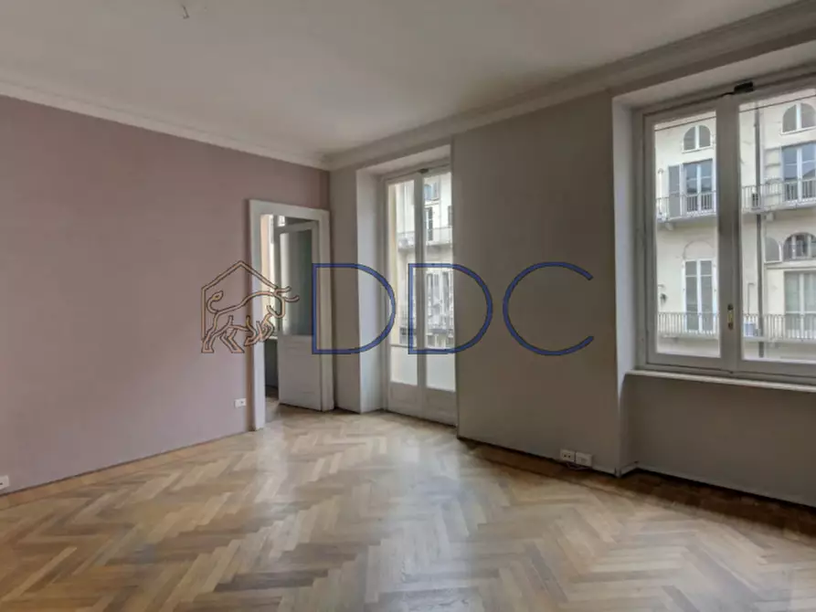 Immagine 11 di Appartamento in vendita  in via vittorio amedeo II 24 a Torino
