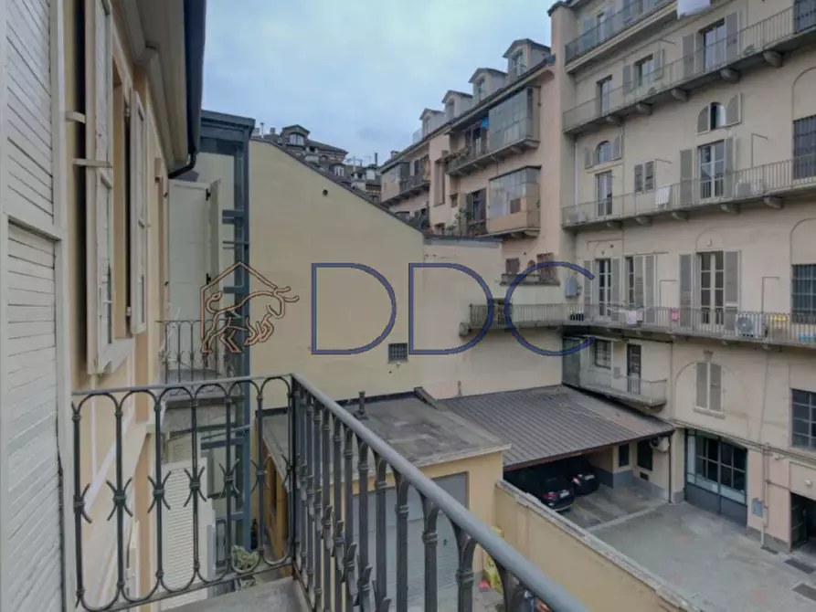 Immagine 12 di Appartamento in vendita  in via vittorio amedeo II 24 a Torino