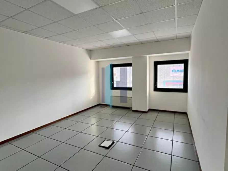Immagine 9 di Ufficio in vendita  in via Ferri 2 a Borgosatollo