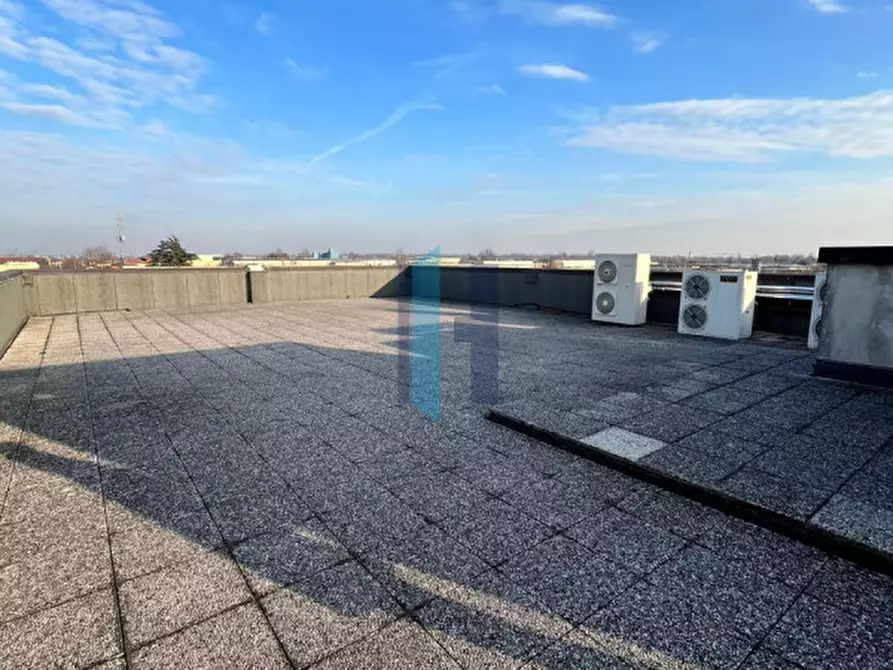 Immagine 16 di Ufficio in vendita  in via Ferri 2 a Borgosatollo