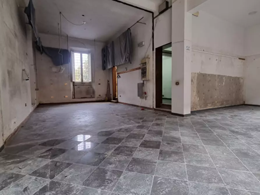 Immagine 9 di Negozio in affitto  in VIA BOCCHERINI a Firenze