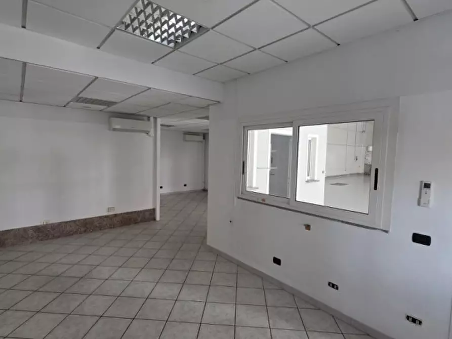 Immagine 10 di Capannone industriale in affitto  in Via della Resistenza 19 a Buccinasco