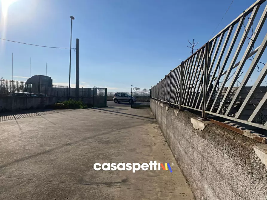 Immagine 1 di Capannone industriale in vendita  in SS 18 a Eboli