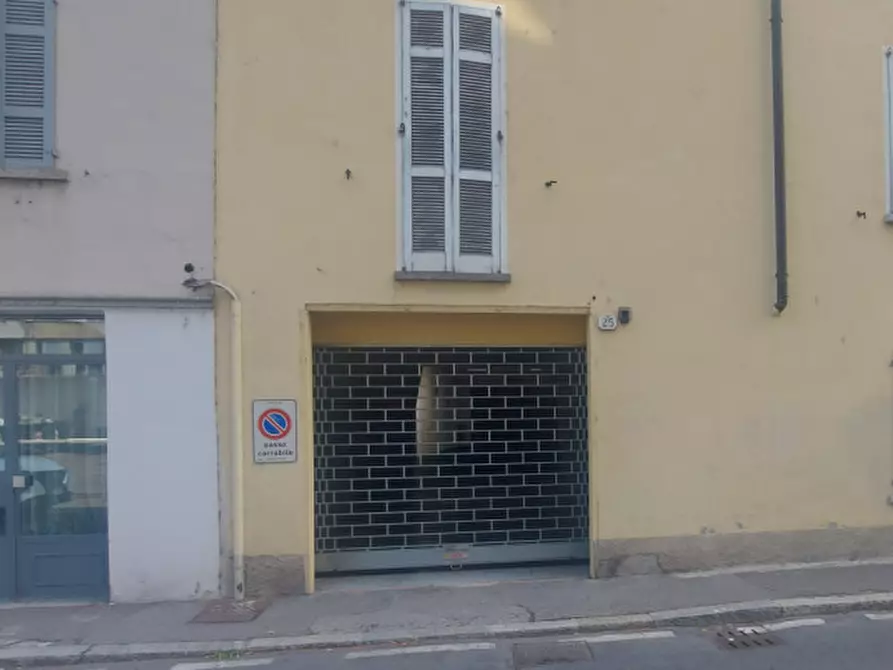 Immagine 2 di Garage in vendita  in Via Santo Garovaglio, 25 a Como
