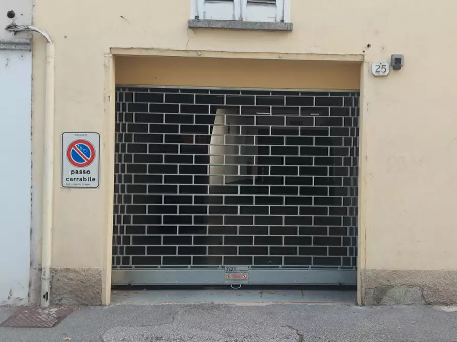 Immagine 3 di Garage in vendita  in Via Santo Garovaglio, 25 a Como