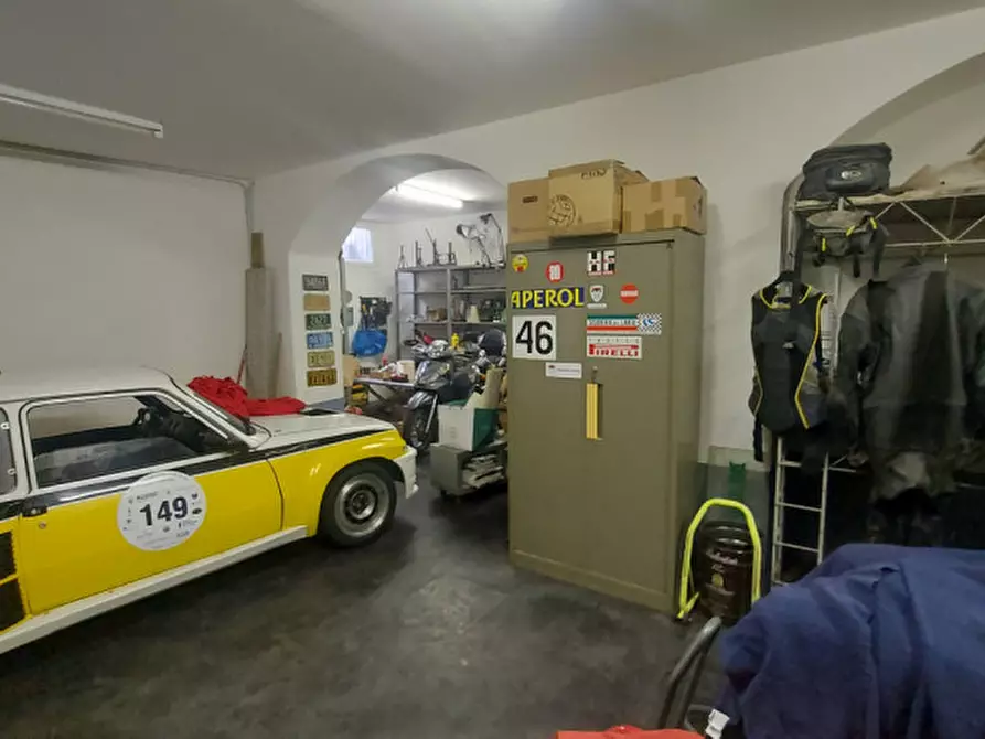 Immagine 7 di Garage in vendita  in Via Santo Garovaglio, 25 a Como