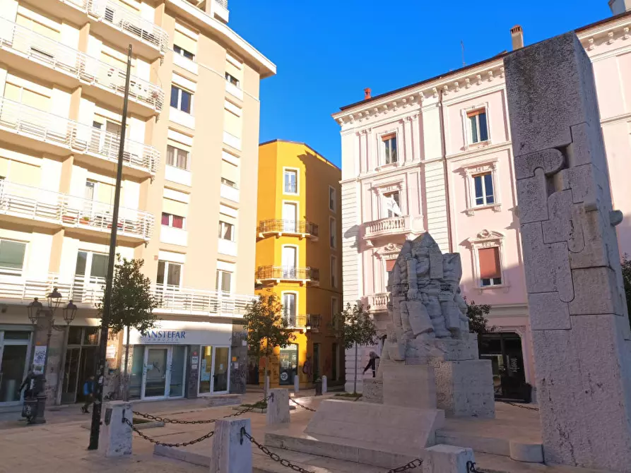 Immagine 2 di Appartamento in vendita  in Piazza Giuseppe Garibaldi a Pescara