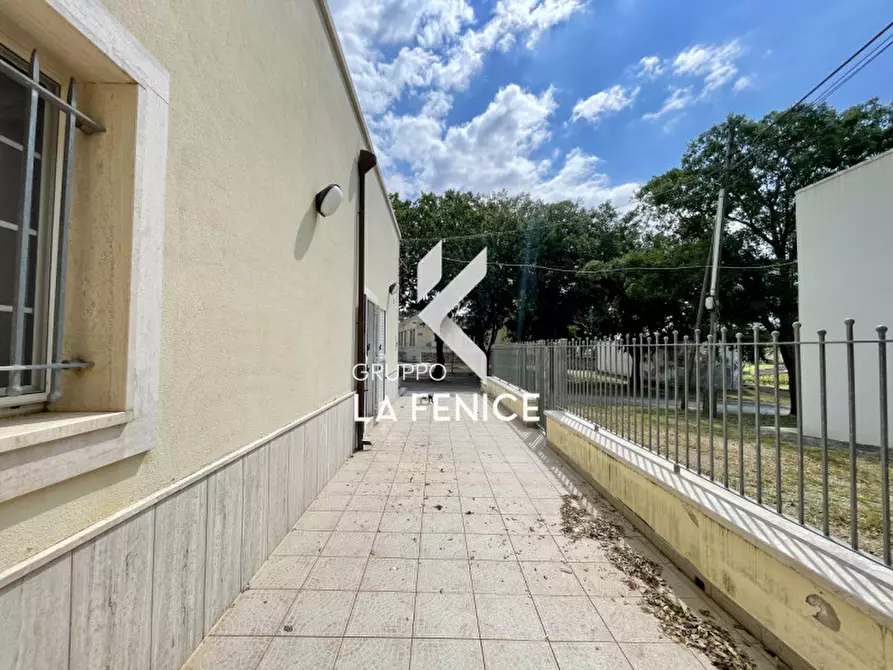 Immagine 5 di Casa indipendente in vendita  in Carpari a Locorotondo